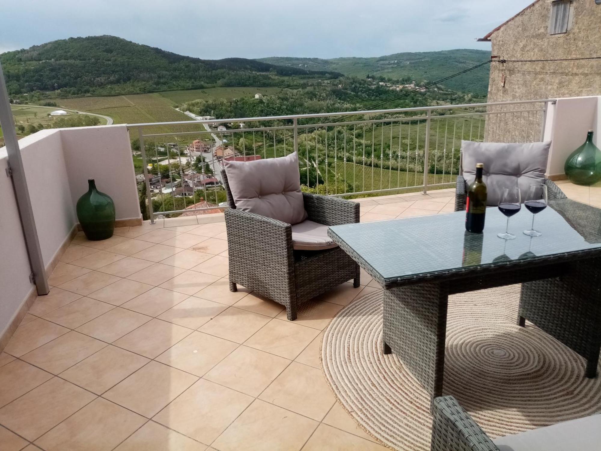 Studio Apartman Bel Vedere Motovun Esterno foto