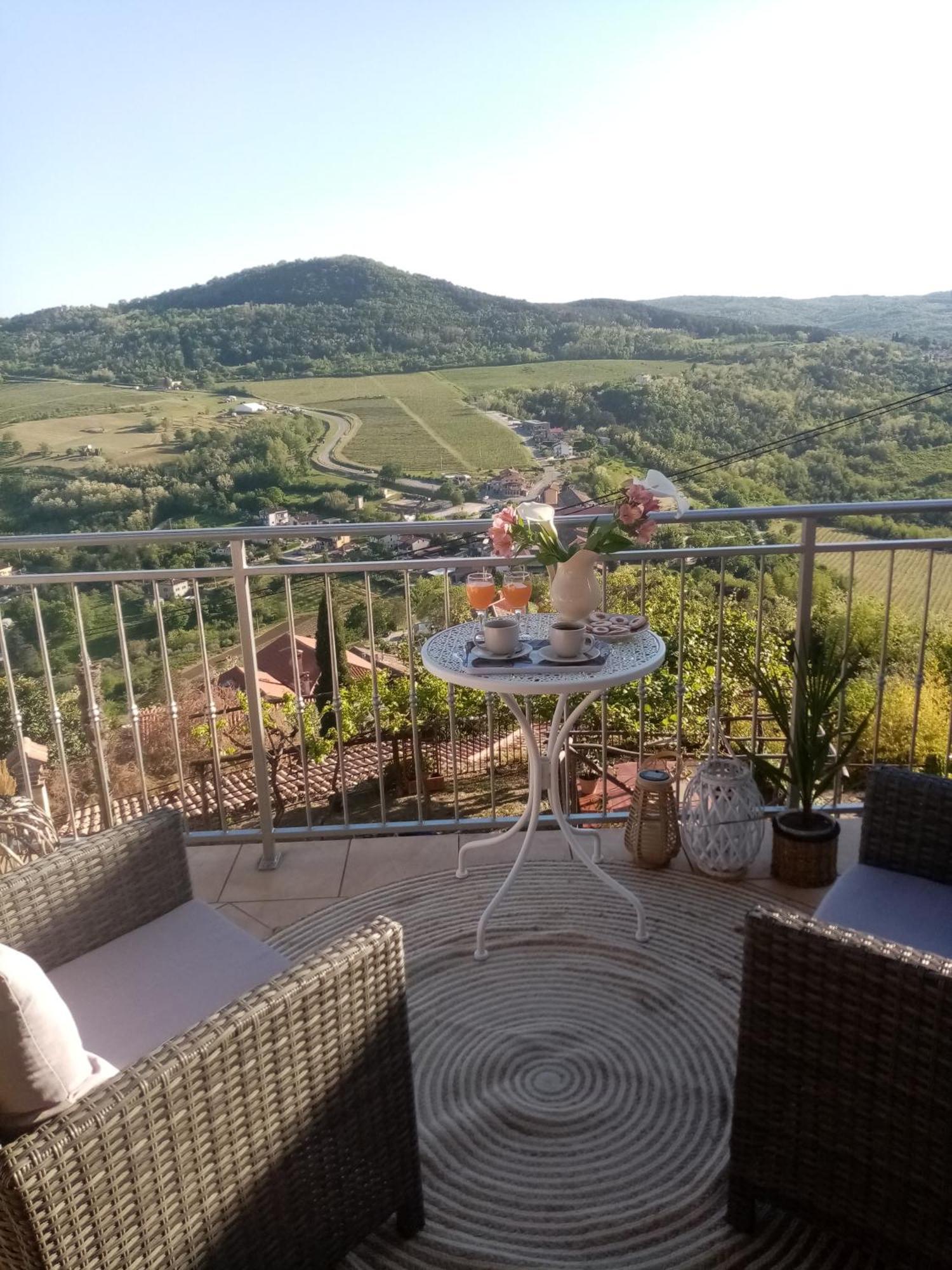 Studio Apartman Bel Vedere Motovun Esterno foto